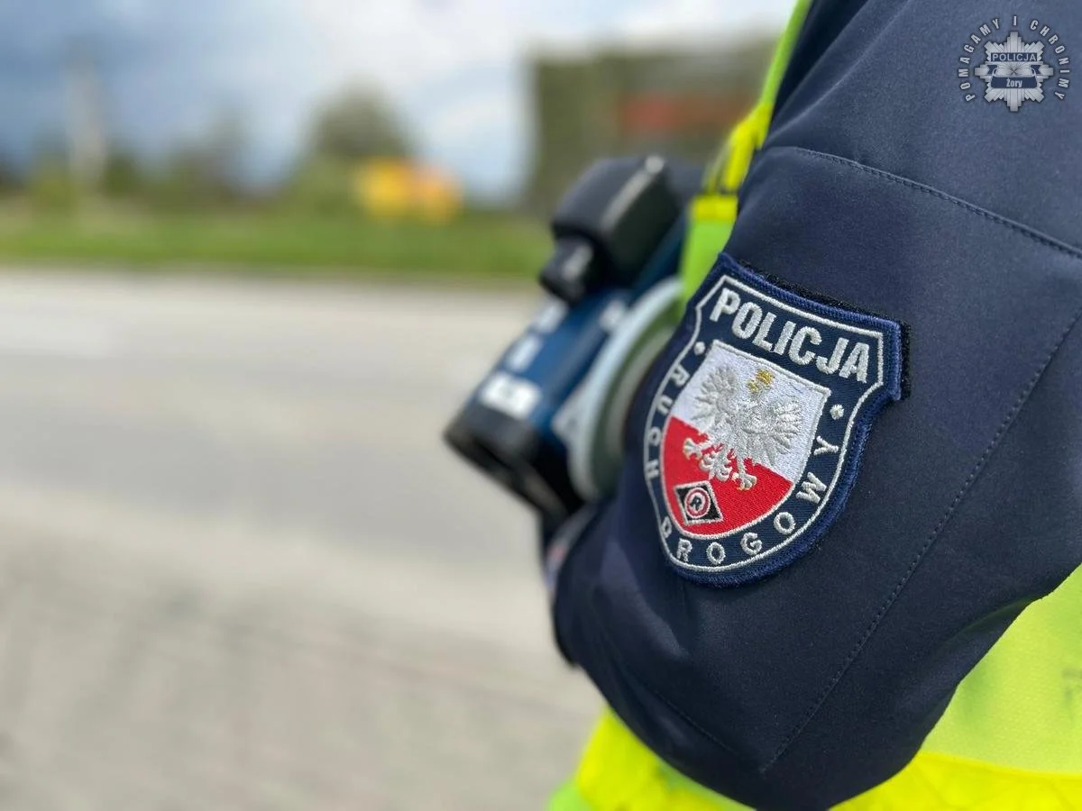 Nieodpowiedzialny kierowca „pędził” 98 km/h w terenie zabudowanym