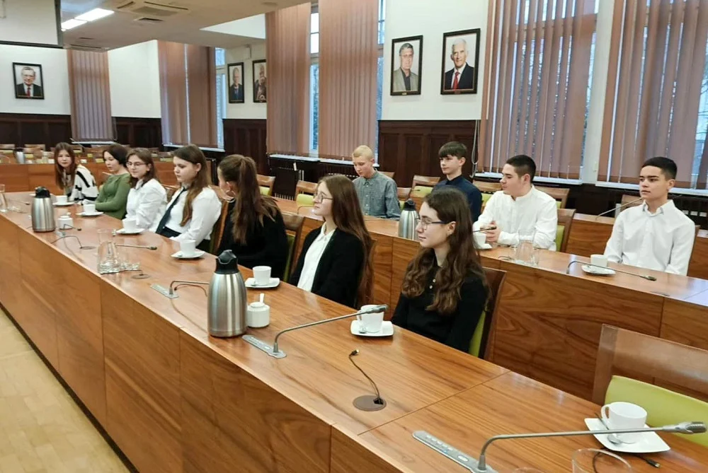 Uczniowie Szkoły Podstawowej nr 21 Zabrzu odkrywali tajniki samorządu