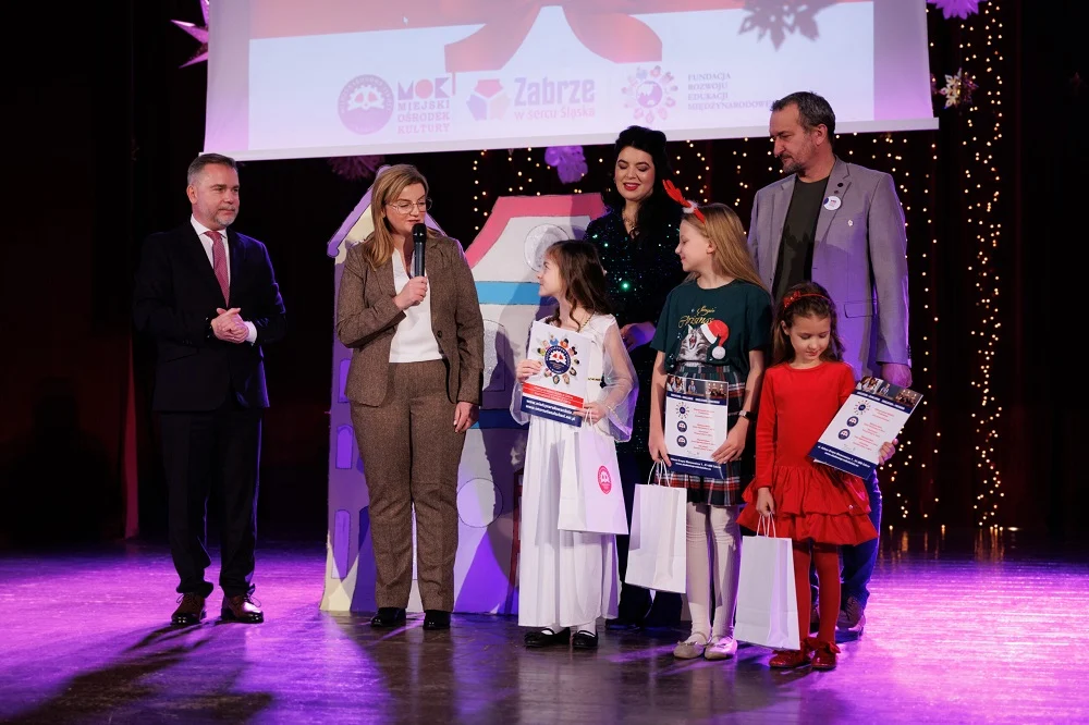Kolędowanie z Szekspirem: młodzi laureaci na scenie w Zabrzu [FOTO]