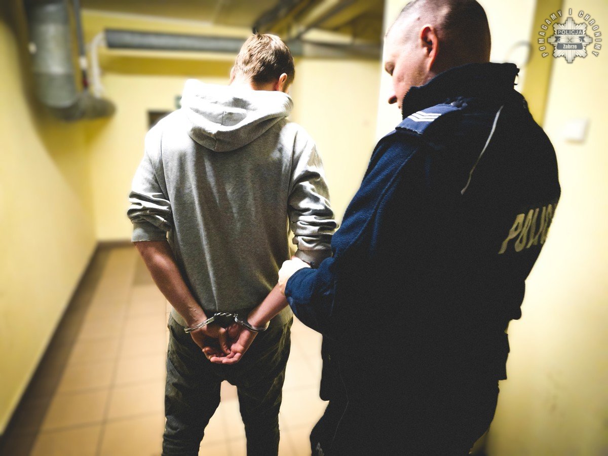 21-latek okradł dom podczas prywatki w Zabrzu. Policja zatrzymała sprawcę