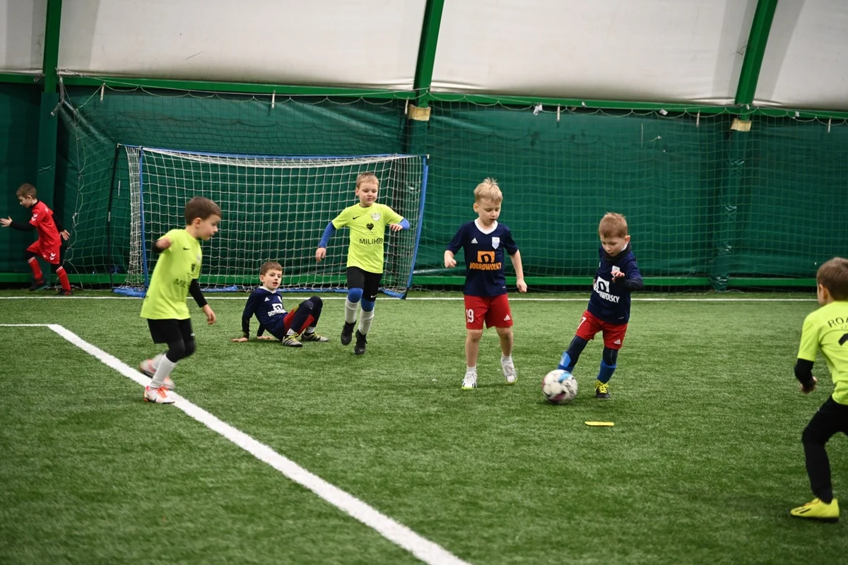 Młodzi piłkarze na podium – wielkie emocje podczas Marcin Molek Nieruchomości CUP