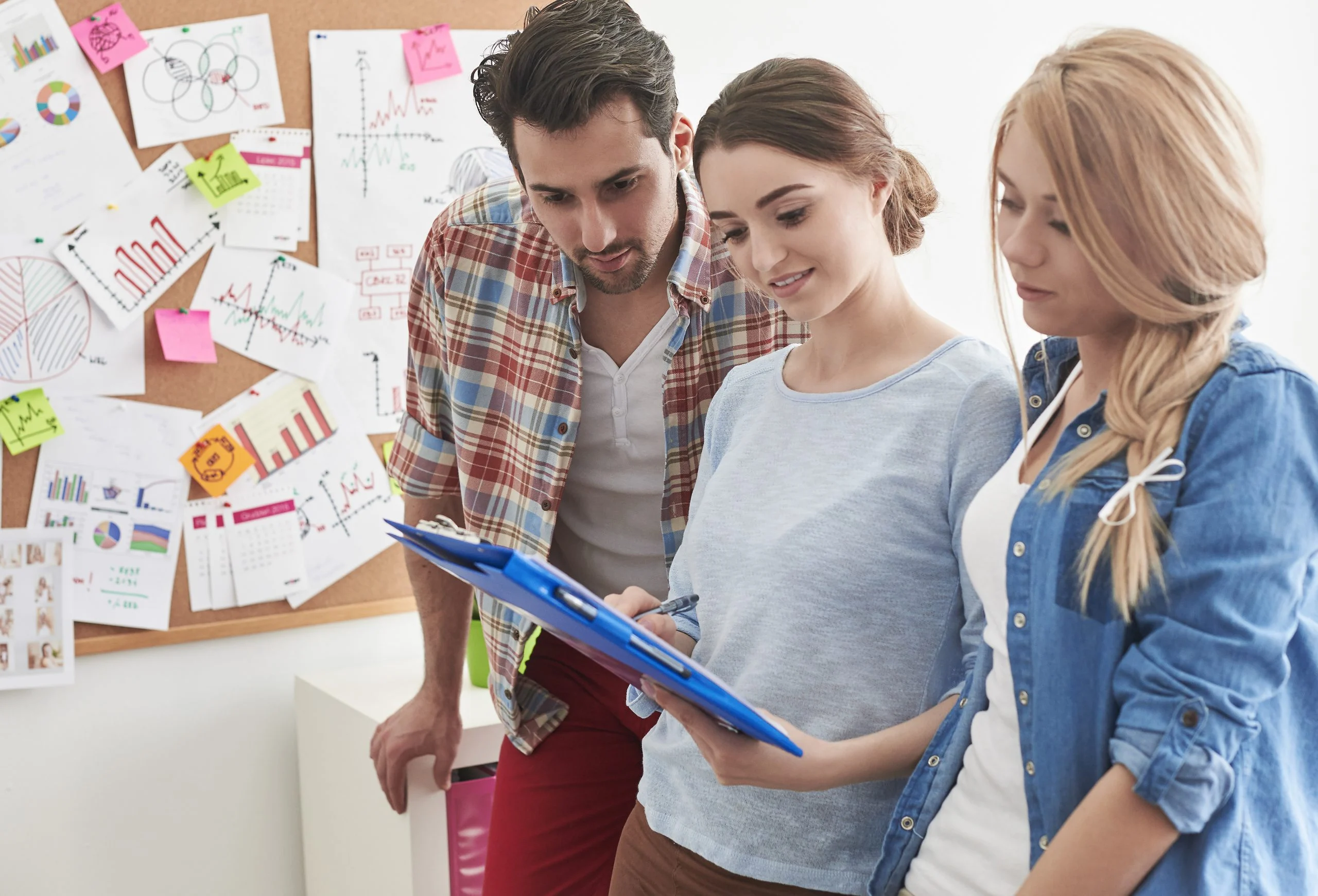 Inwestycja w skuteczny marketing to klucz do sukcesu w branży. Jakie produkty powinny reprezentować markę?