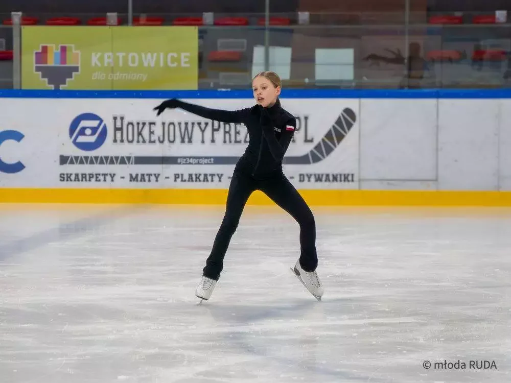 Alicja Kmiecik z wysokim miejscem na międzynarodowych zawodach w łyżwiarstwie figurowym!
