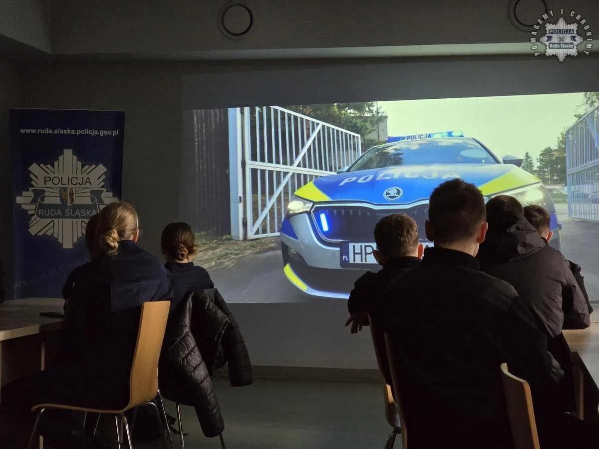 Codzienna służba policjanta w Rudzie Śląskiej – nowy film zachęca do wstąpienia w szeregi