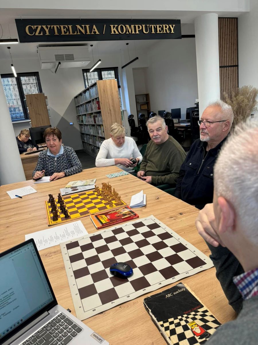 Szachy w bibliotece: nauka gry od podstaw!