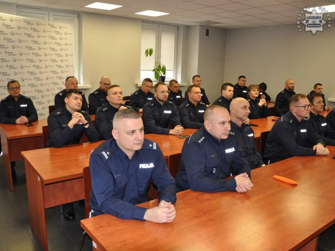 Wodzisławscy policjanci podsumowali 2024 rok. Odprawa roczna z sukcesami! 7