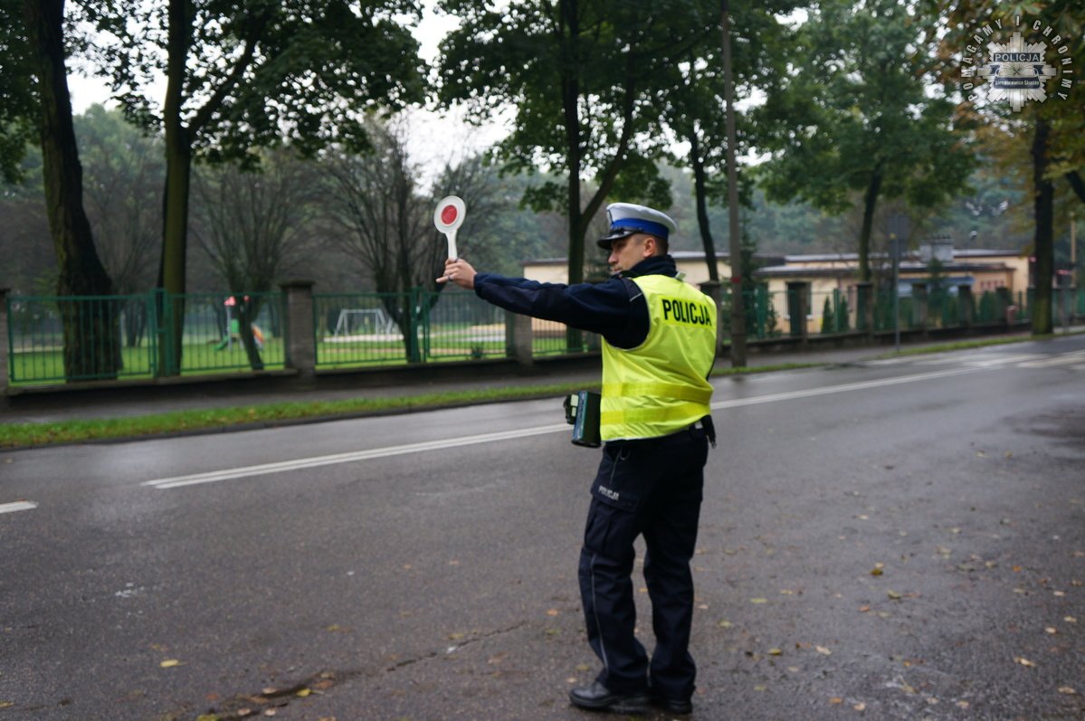 Policjanci zatrzymali pirata drogowego z dożywotnim zakazem prowadzenia