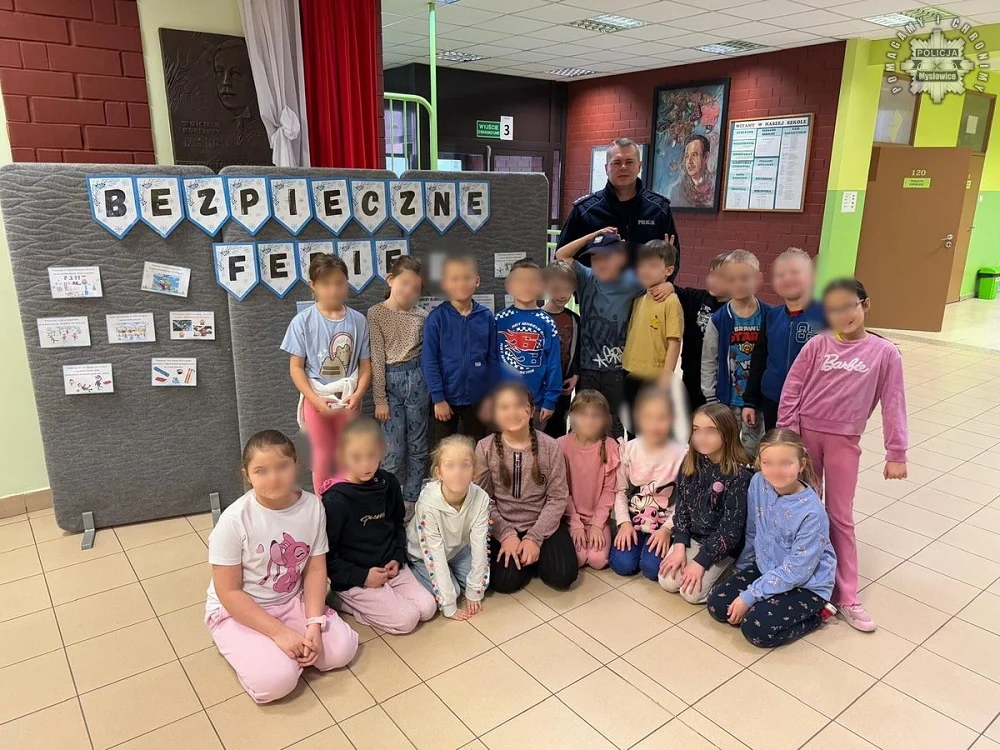 Bezpieczne ferie zimowe – policyjna prelekcja w SP nr 4