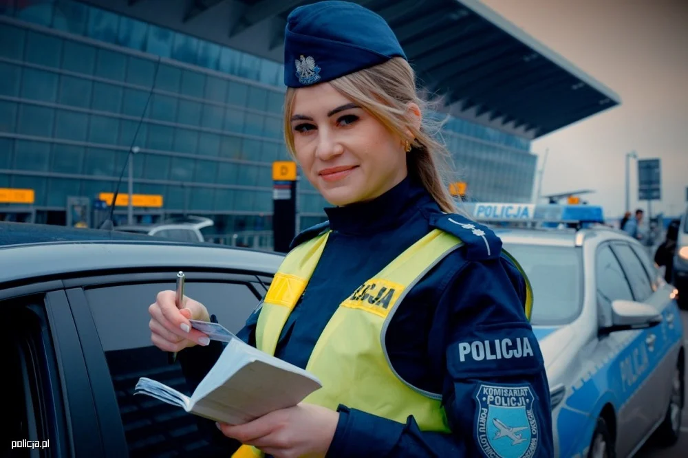 Kobiety w polskiej policji – od pionierek do tysięcy funkcjonariuszek