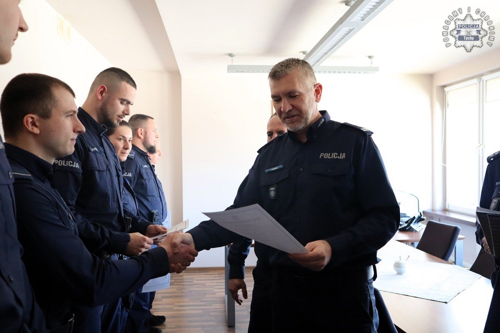 Awanse w tyskiej policji – 14 funkcjonariuszy mianowanych na wyższe stopnie