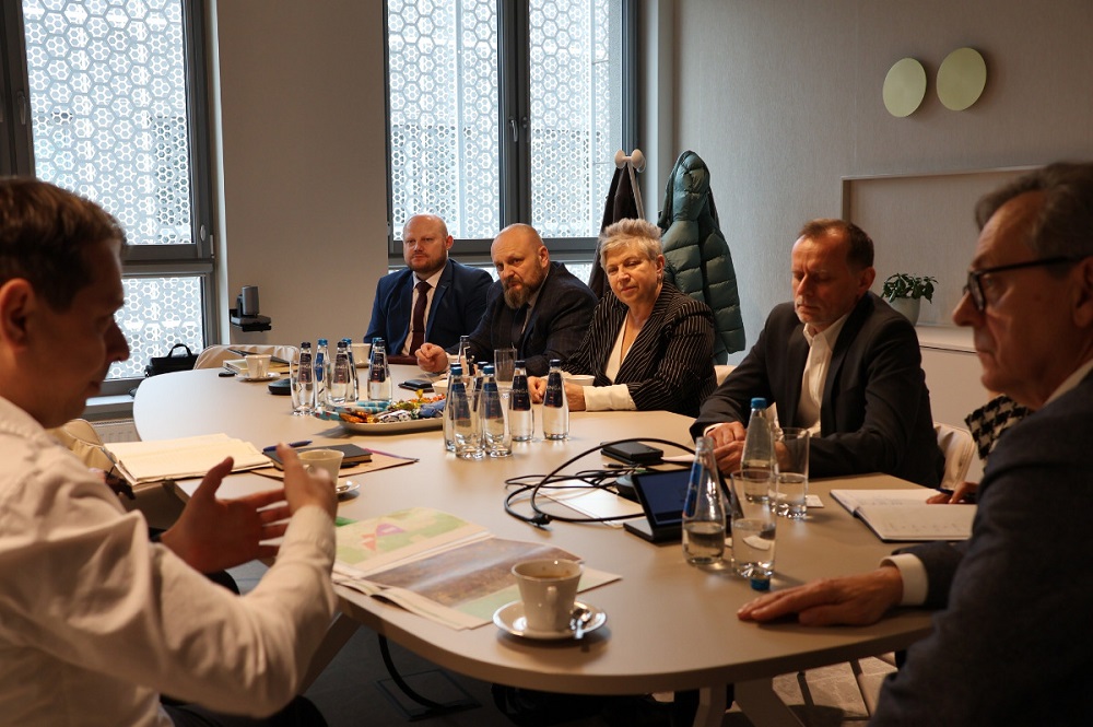 Orzesze planuje przyszłość inwestycyjną – rozmowy z KSSE o energii