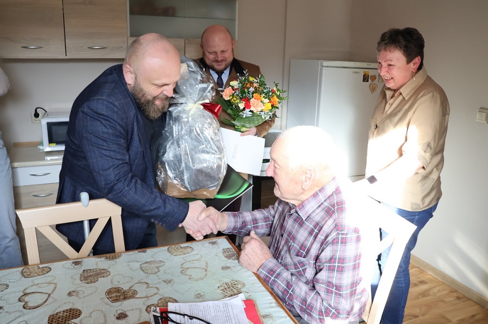 Pan Józef Szmajduch z Orzesza świętował setne urodziny!