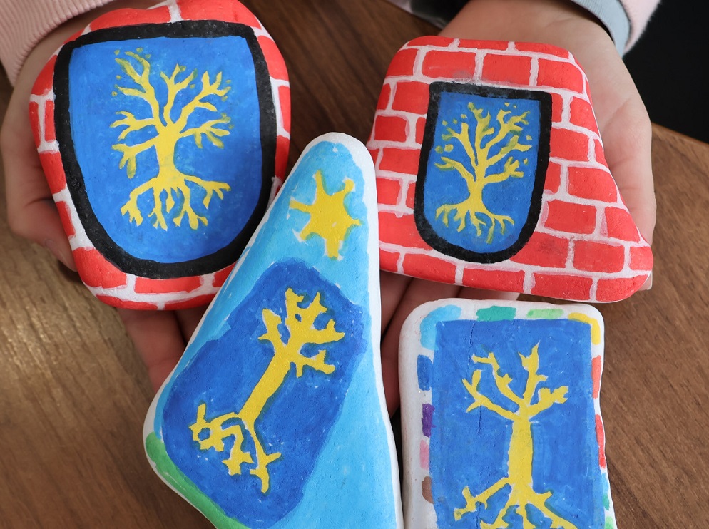 Kamyki Orzesza ruszają w podróż po świecie