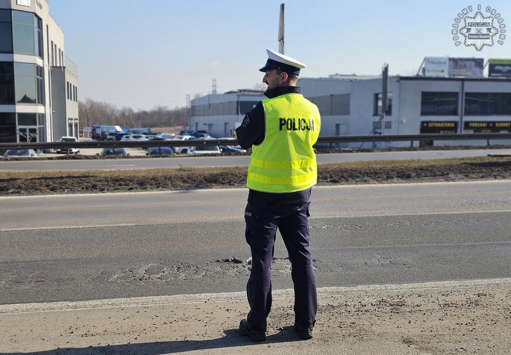 Bezpieczeństwo na drodze priorytetem – kolejne kontrole ciężarówek i autobusów