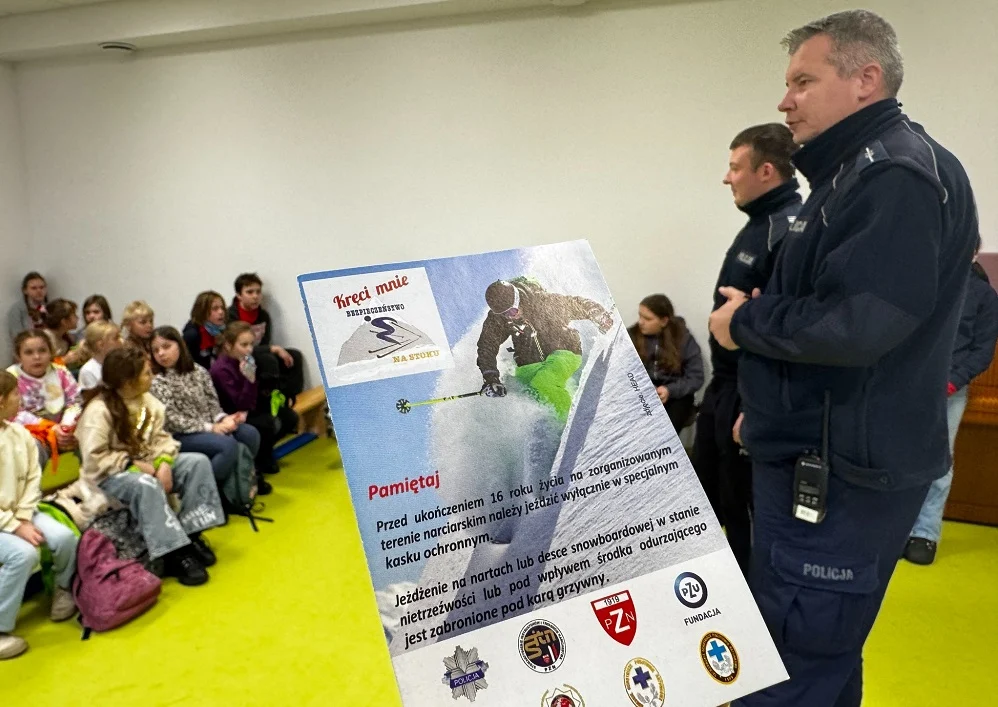 Półkolonie pod okiem mundurowych – nauka przez zabawę