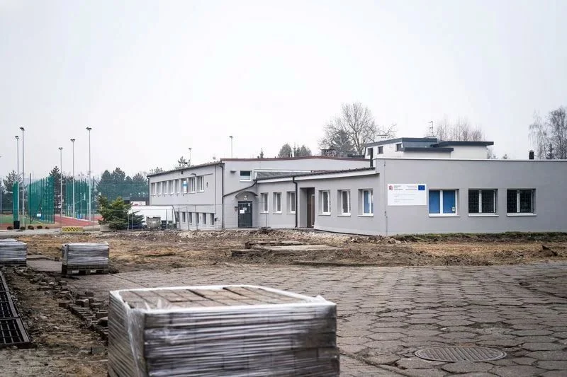 Więcej miejsc parkingowych przy Yntce. Ruszyła budowa nowego parkingu!