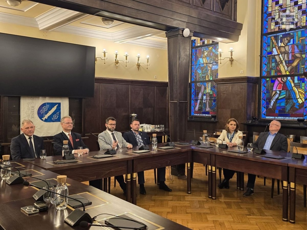 Sztandar dla rybnickiej policji. Wyraz wdzięczności za służbę! 1