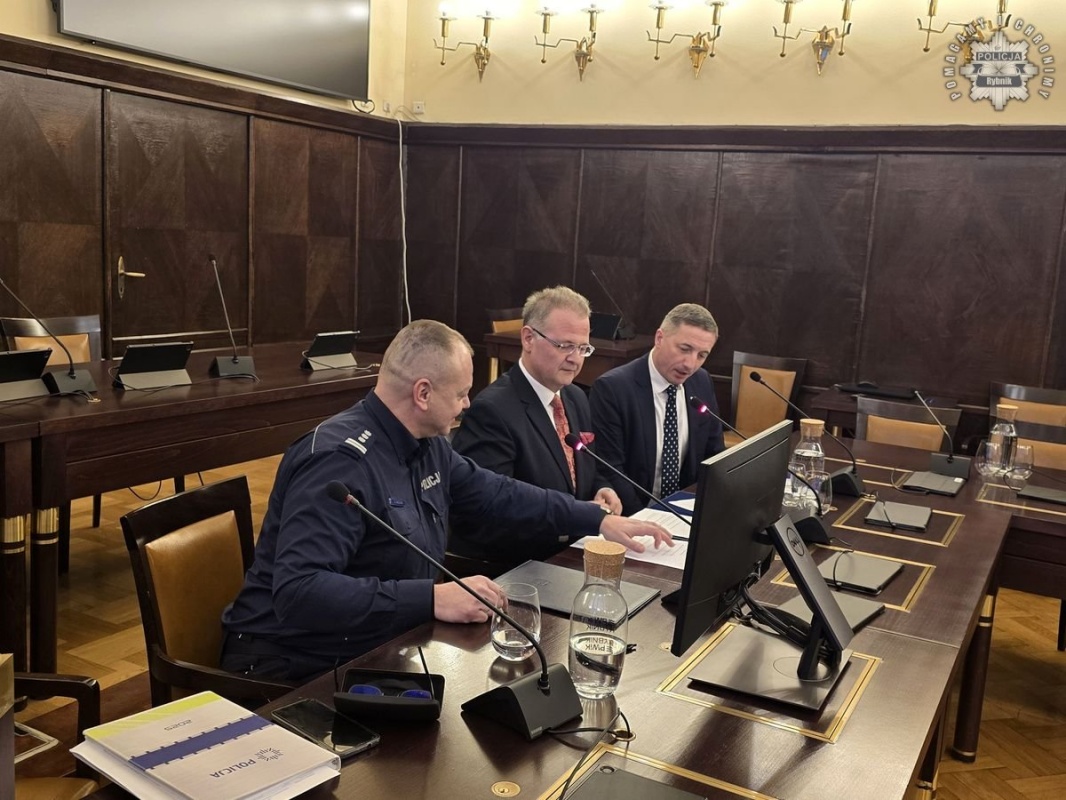 Sztandar dla rybnickiej policji. Wyraz wdzięczności za służbę! 3