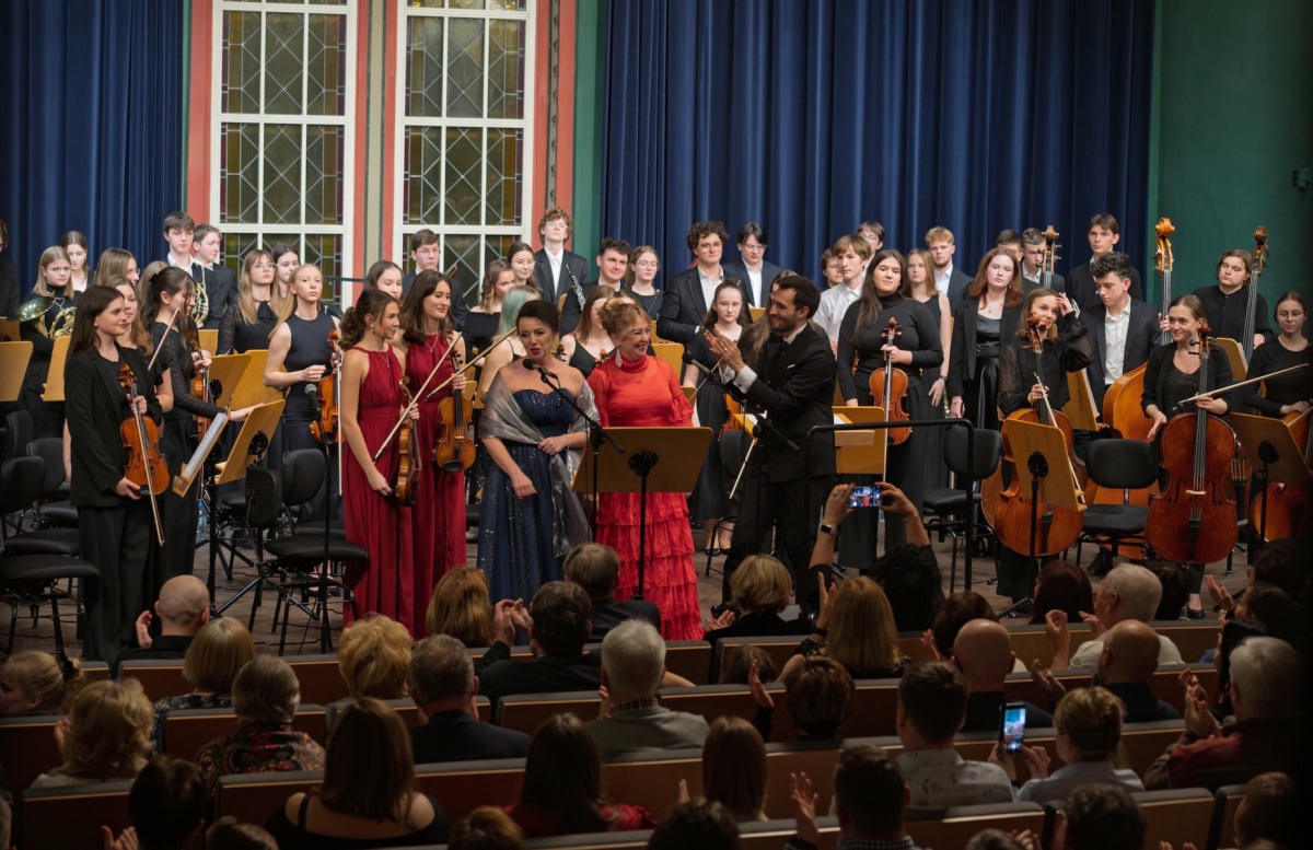 80-lecie Szkoły Muzycznej w Bytomiu: wspaniały jubileusz pełen emocji i muzyki! 8