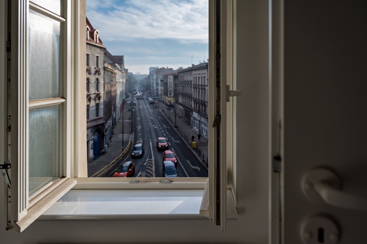 Bytom zyskał nowoczesne mieszkania – kamienica „pod neonem” po remoncie