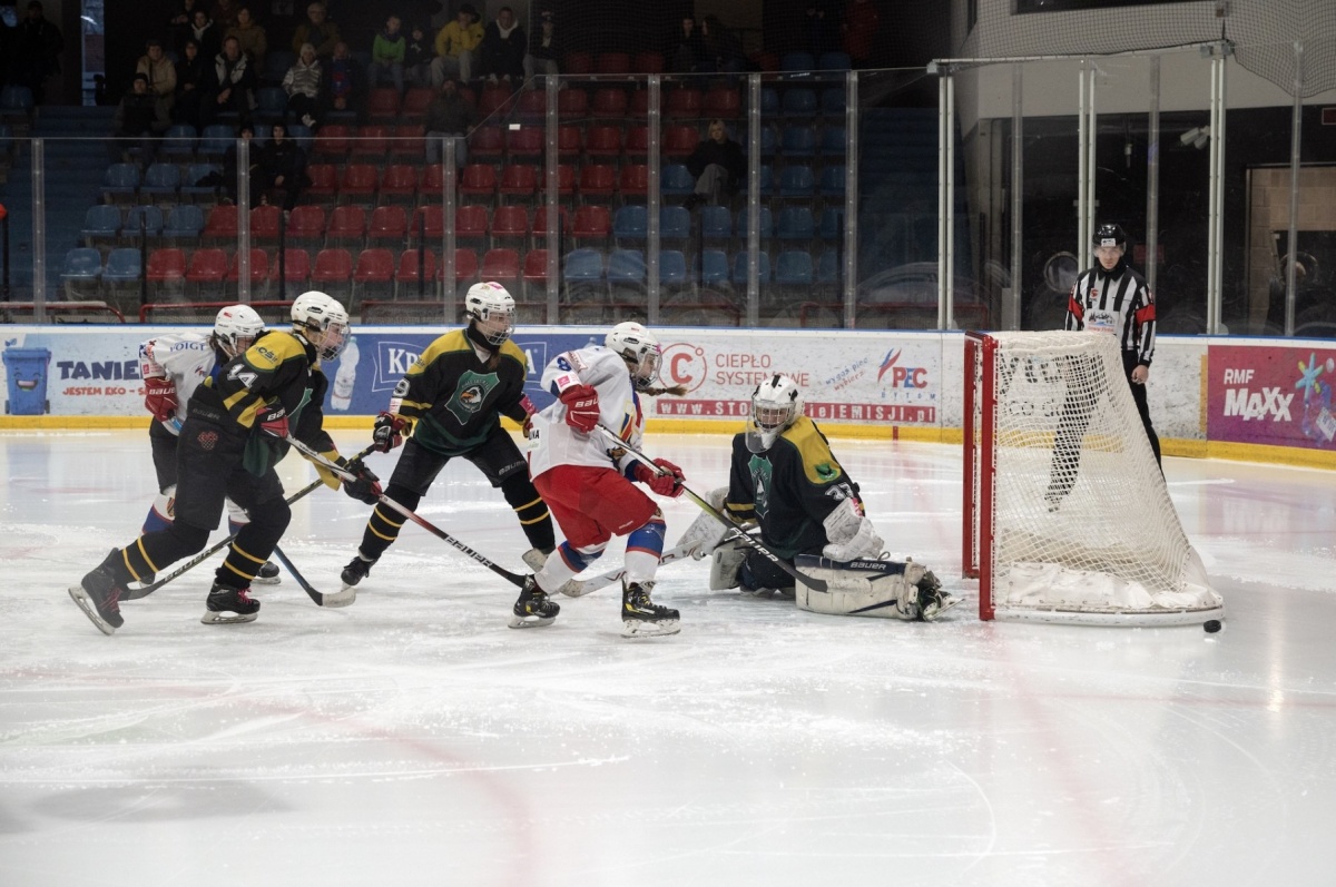 Polonia Bytom nie do zatrzymania! 55 bramek i awans do półfinału 3