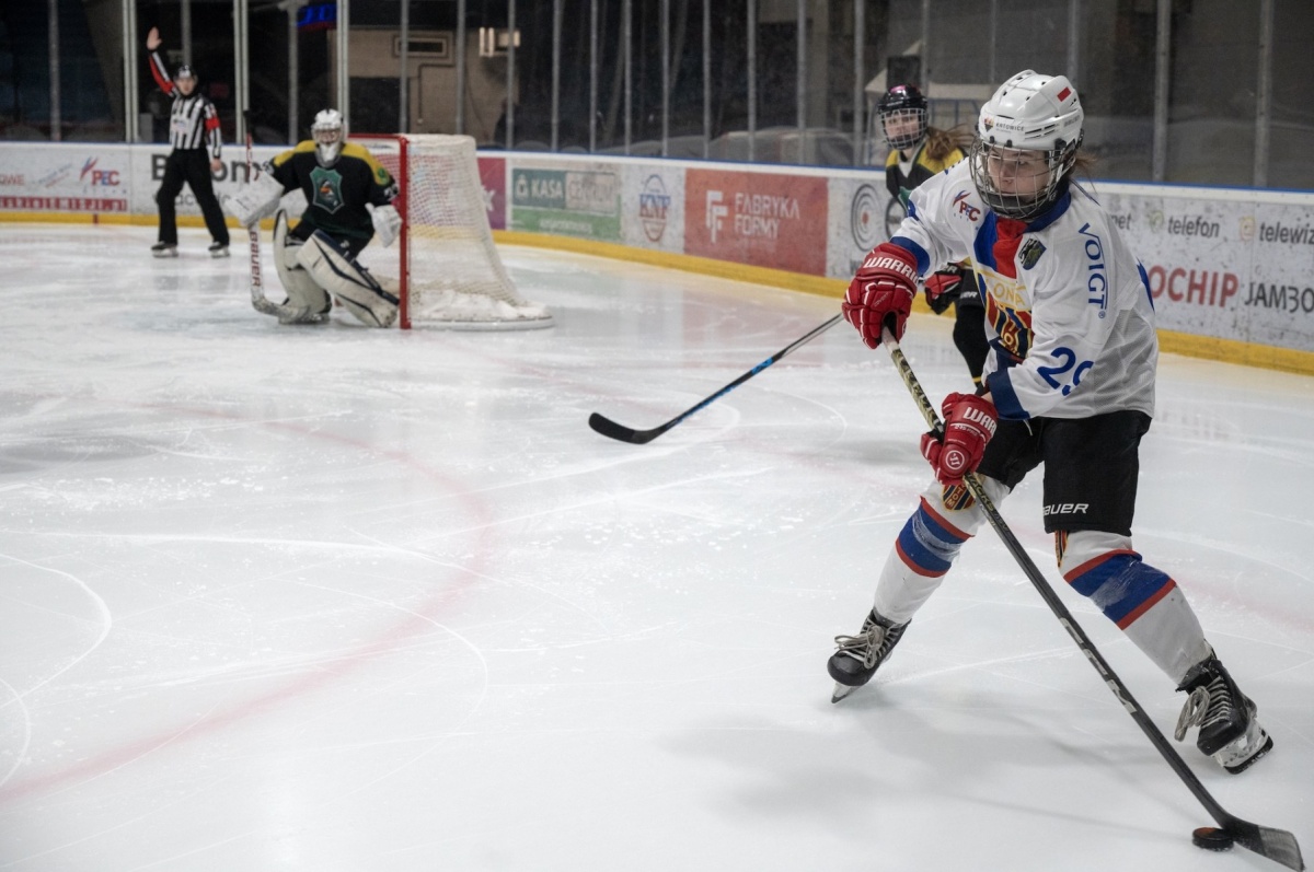 Polonia Bytom nie do zatrzymania! 55 bramek i awans do półfinału 5