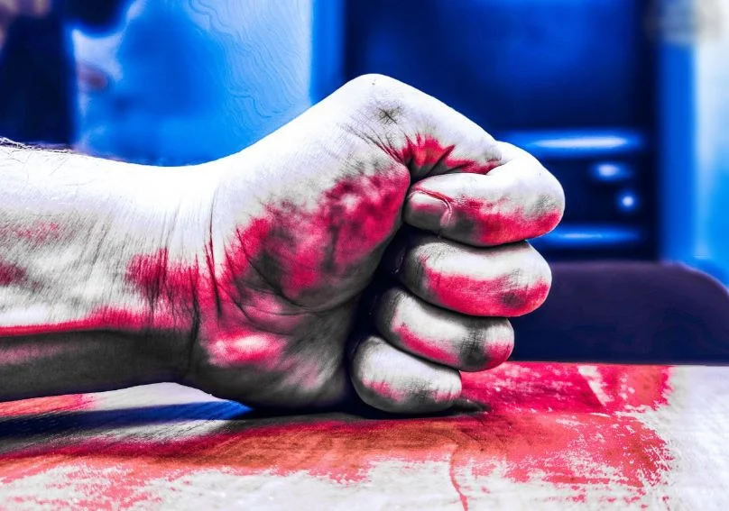 Poszukiwany agresor trafił do aresztu po pobiciu mężczyzny na ulicy