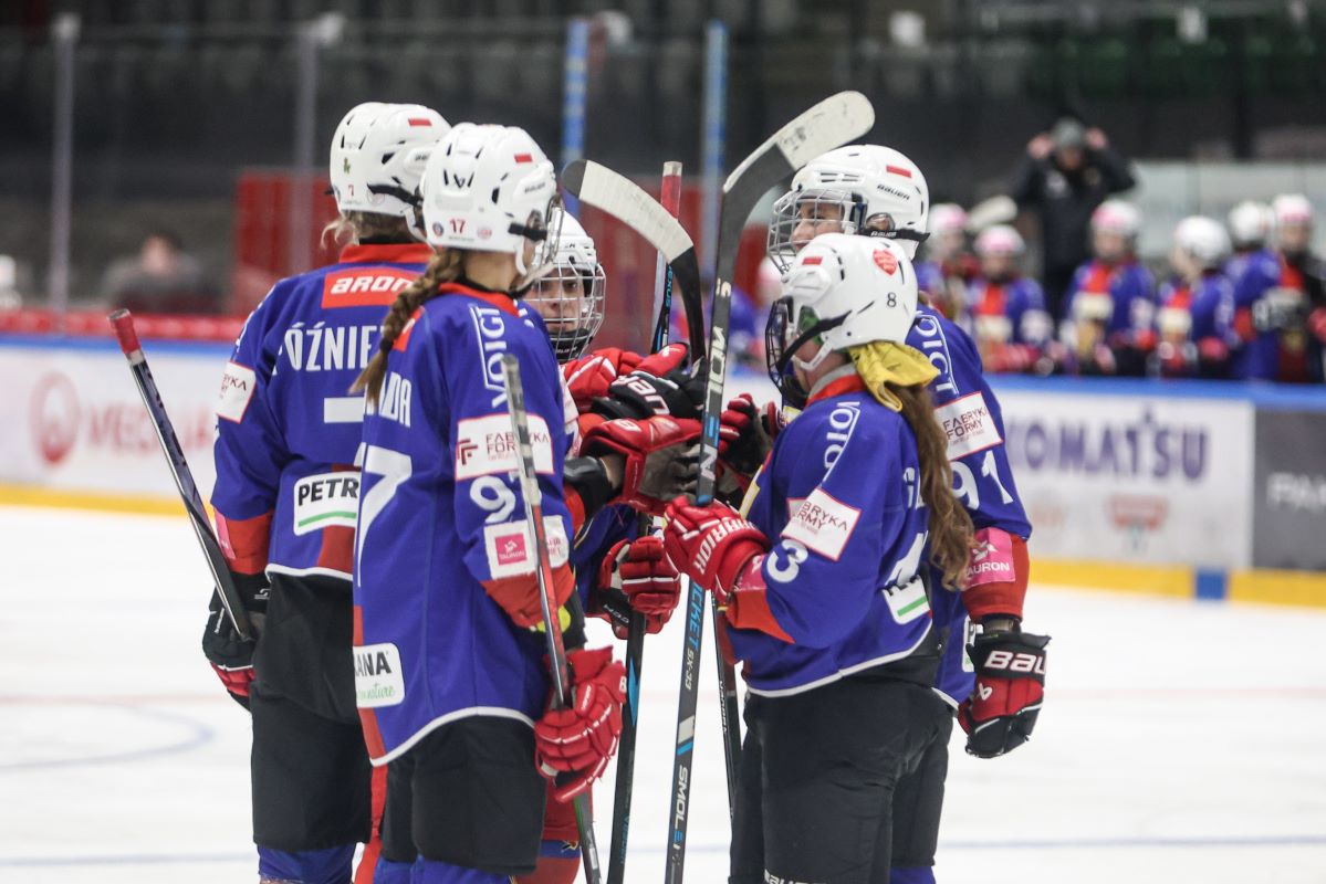 Pewne zwycięstwa Polonii! Hokeistki i hokeiści blisko kolejnych triumfów