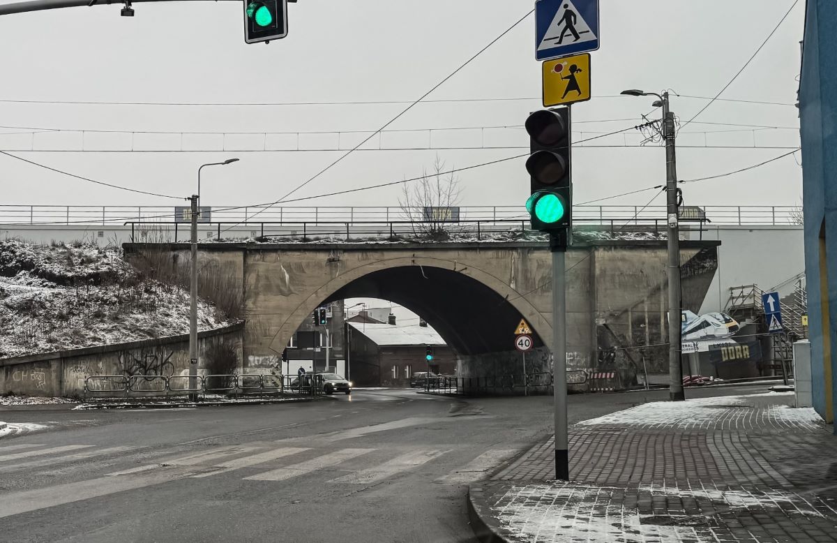 Ważne zmiany w ruchu drogowym! Przebudowa wiaduktu w Radzionkowie