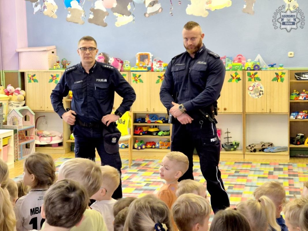 Bezpieczne ferie. Policjanci odwiedzili bytomskie przedszkole!