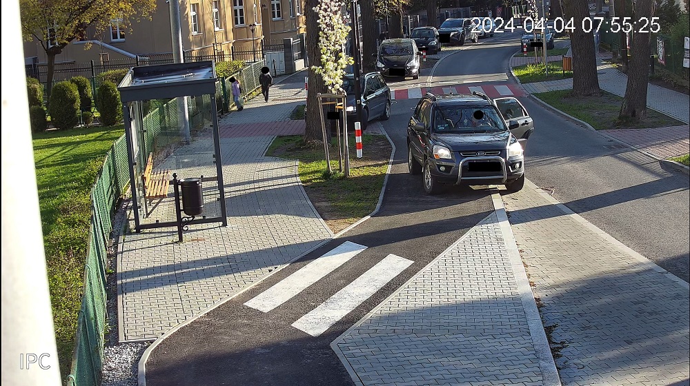 Nowe zasady parkowania przy szkołach w Mikołowie – komunikat burmistrza