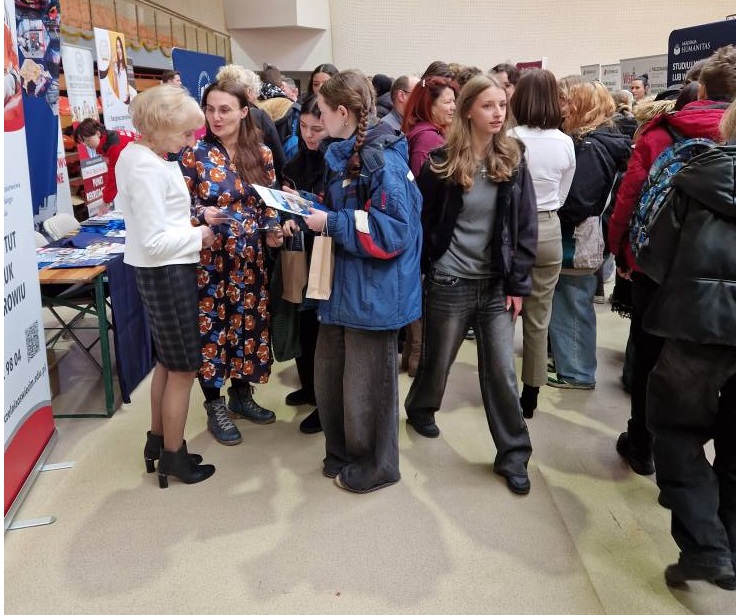 Już trwają XIII Targi Edukacyjne Powiatu Mikołowskiego. Wybierz swoją przyszłość już dziś