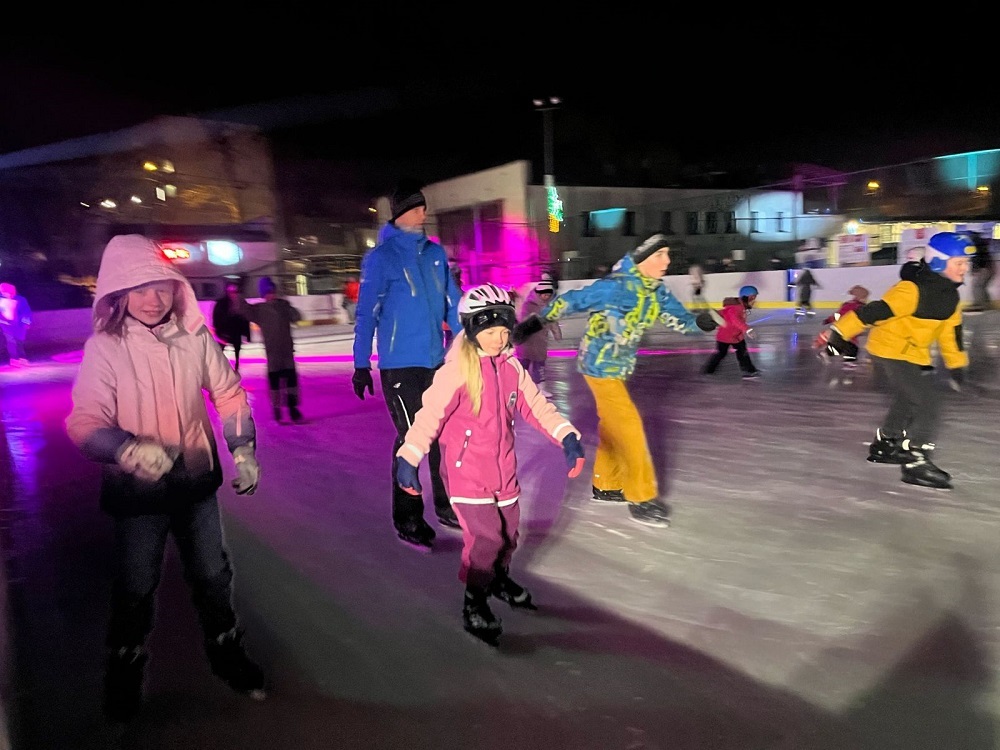 Dyskoteka na lodzie zakończyła sezon! Mikołów świętował początek ferii [FOTO]