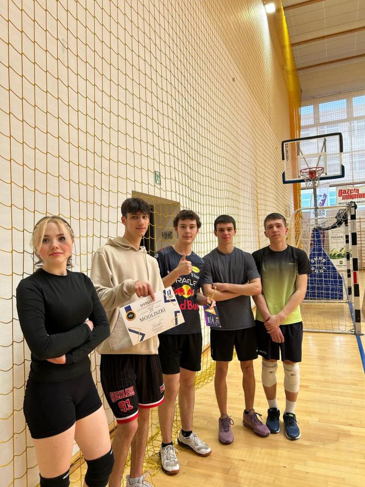 Młodzieżowy Turniej Siatkarski 8