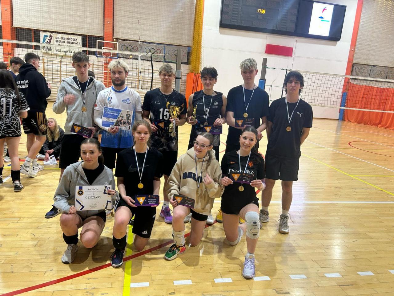 Młodzieżowy Turniej Siatkarski 12