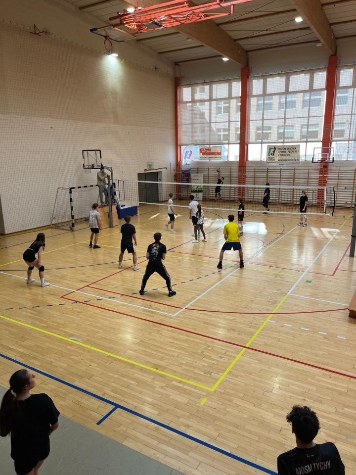 Młodzieżowy Turniej Siatkarski 25