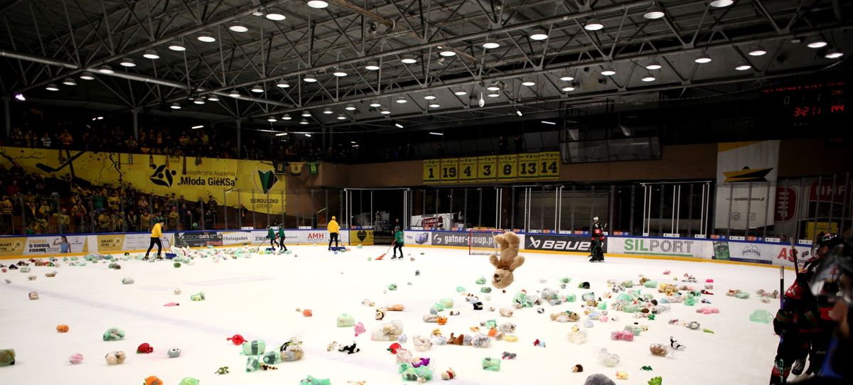 Walentynkowa akcja z sercem – GKS Katowice zaprasza na Teddy Bear Toss