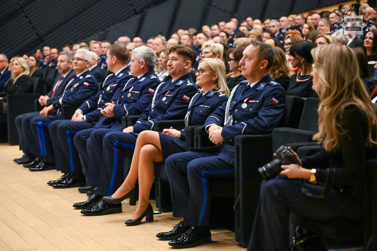 Dzień Służby Cywilnej – wyróżnienia dla pracowników Policji w Katowicach