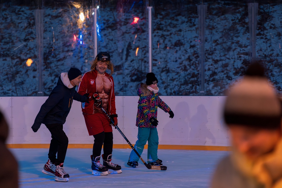 Lodowisko Murcki rozbłysło światłami – wyjątkowa dyskoteka na lodzie