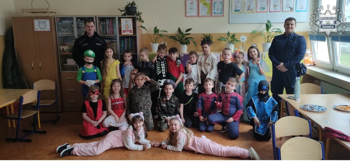 Bezpieczne ferie – katowiccy dzielnicowi edukowali najmłodszych