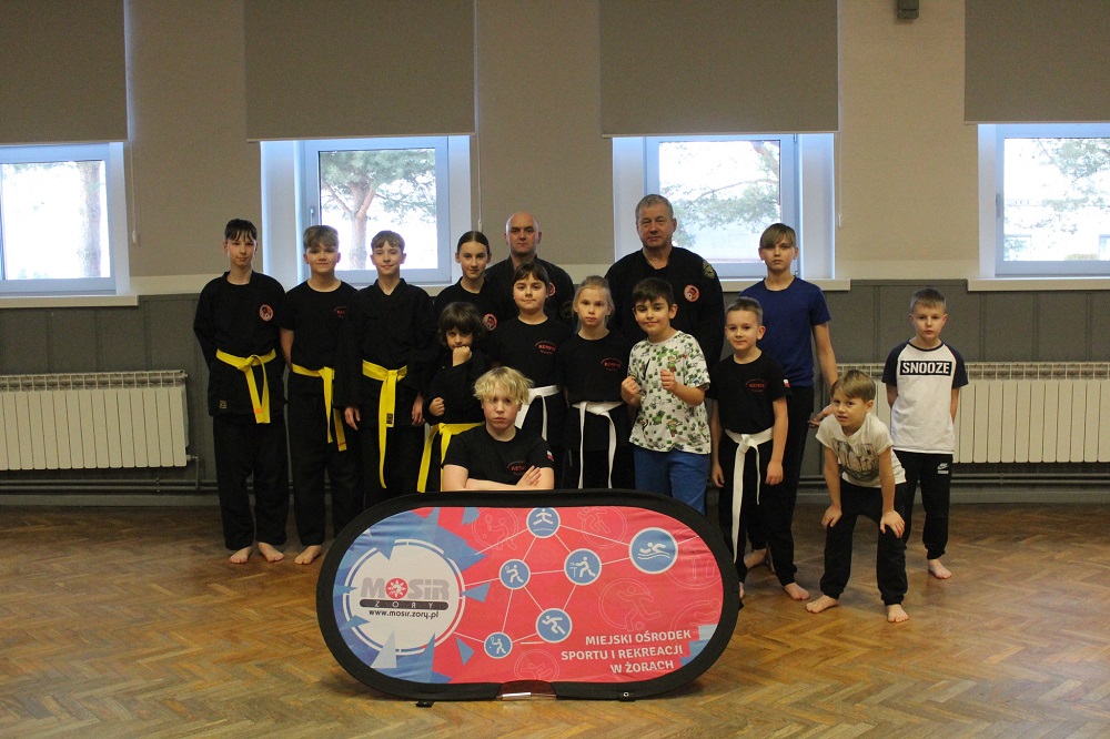 Zimowe treningi samoobrony w Żorach – dołącz dziś do kolejnych zajęć! [FOTO]