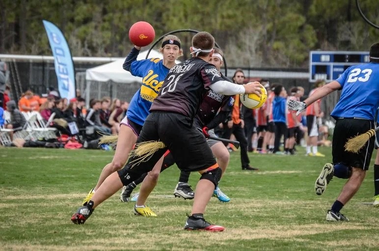 Quidditch na Rynku w Żorach – magiczna gra podczas Urodzin Miasta
