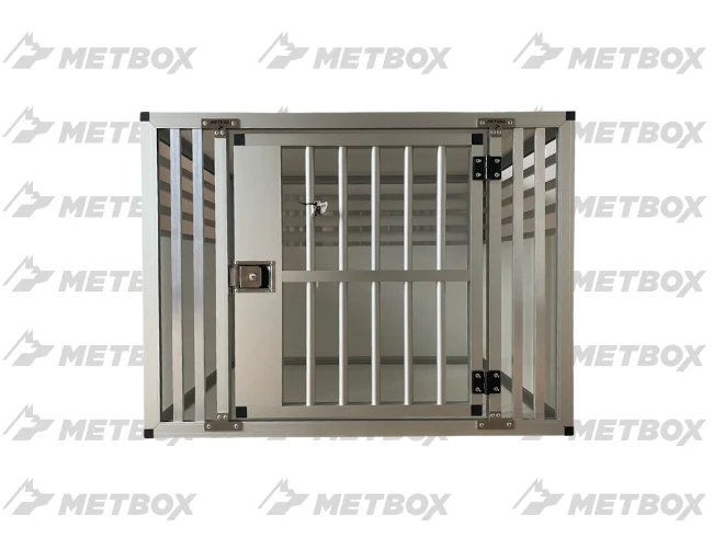 Bezpieczne podróże dla Twojego psa z klatkami Metbox!