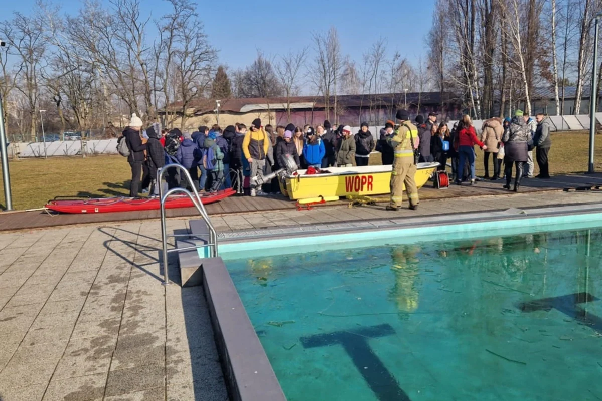 Bezpieczne Ferie na Skałce młodzież uczyła się zasad bezpieczeństwa