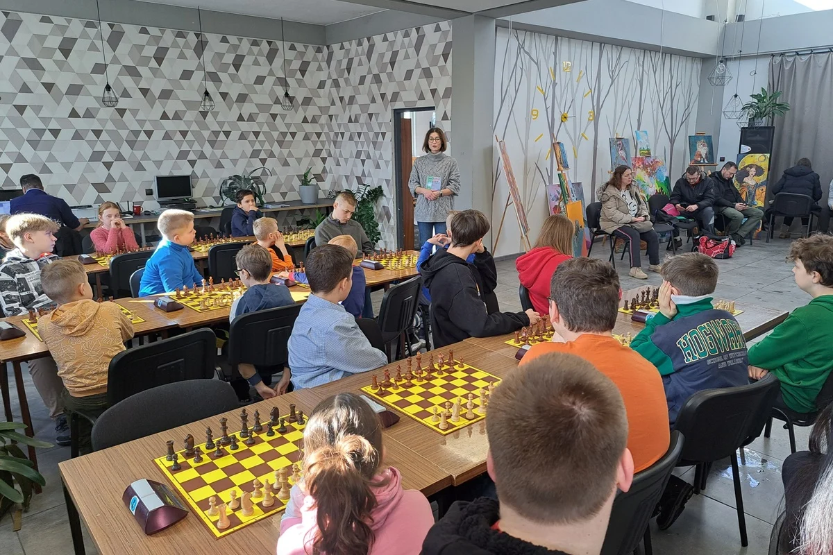 Szachowe pojedynki i lekcje bezpieczeństwa – turniej w Świętochłowicach