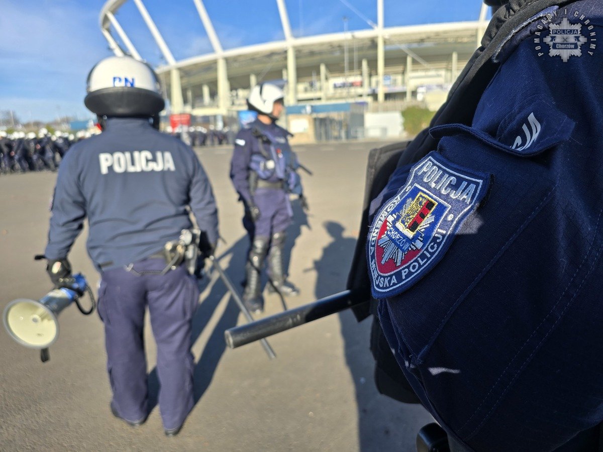 Stadiony pod kontrolą – policjanci przygotowali się na zagrożenia