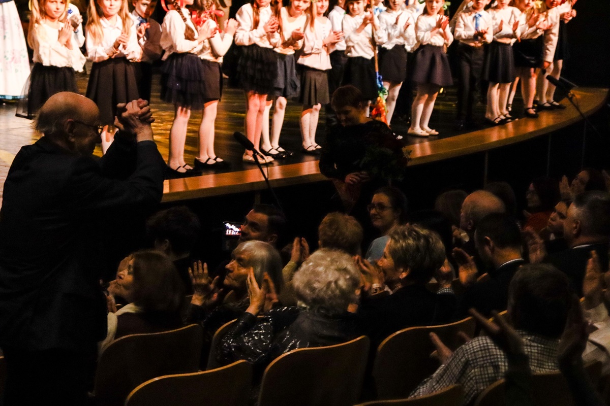 "Od folkloru do folku" 35