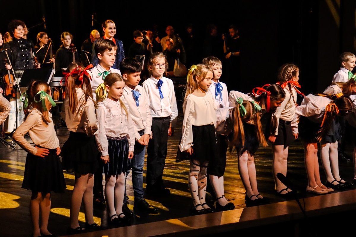 "Od folkloru do folku" 43