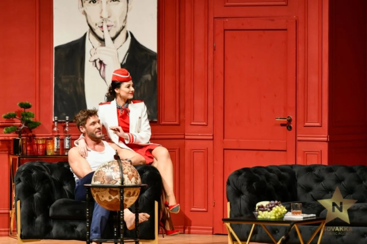 Zwariowana komedia 'Boeing Boeing' w Chorzowie – spektakl, który podbija serca