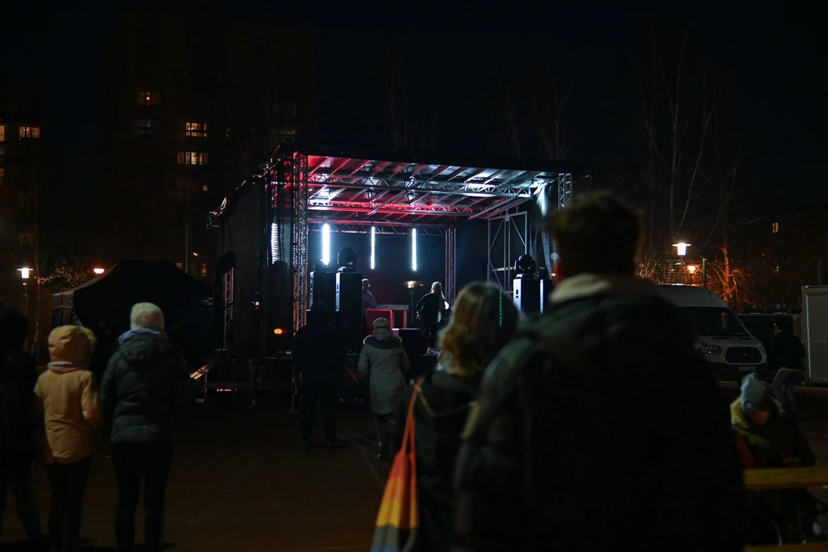 Zimowa Dyskoteka z DJ Akunem 81